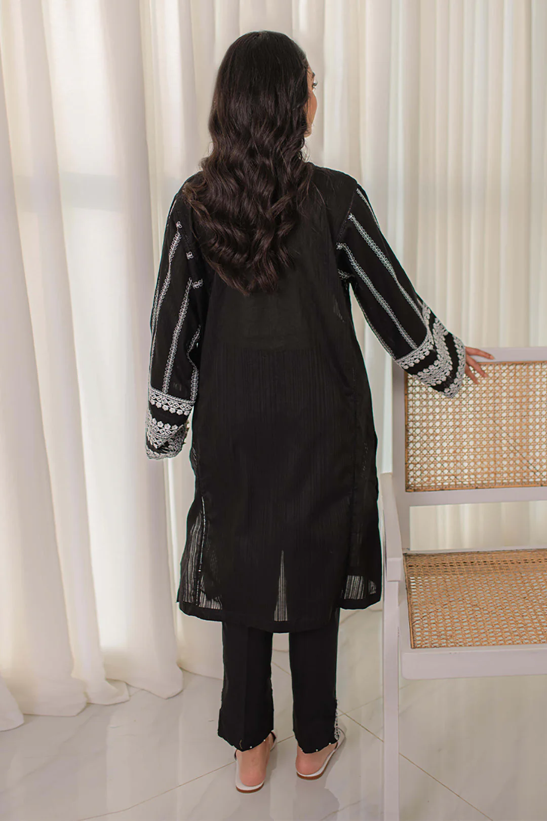Embroidered Kurta Trouser - 1226 - Image 5