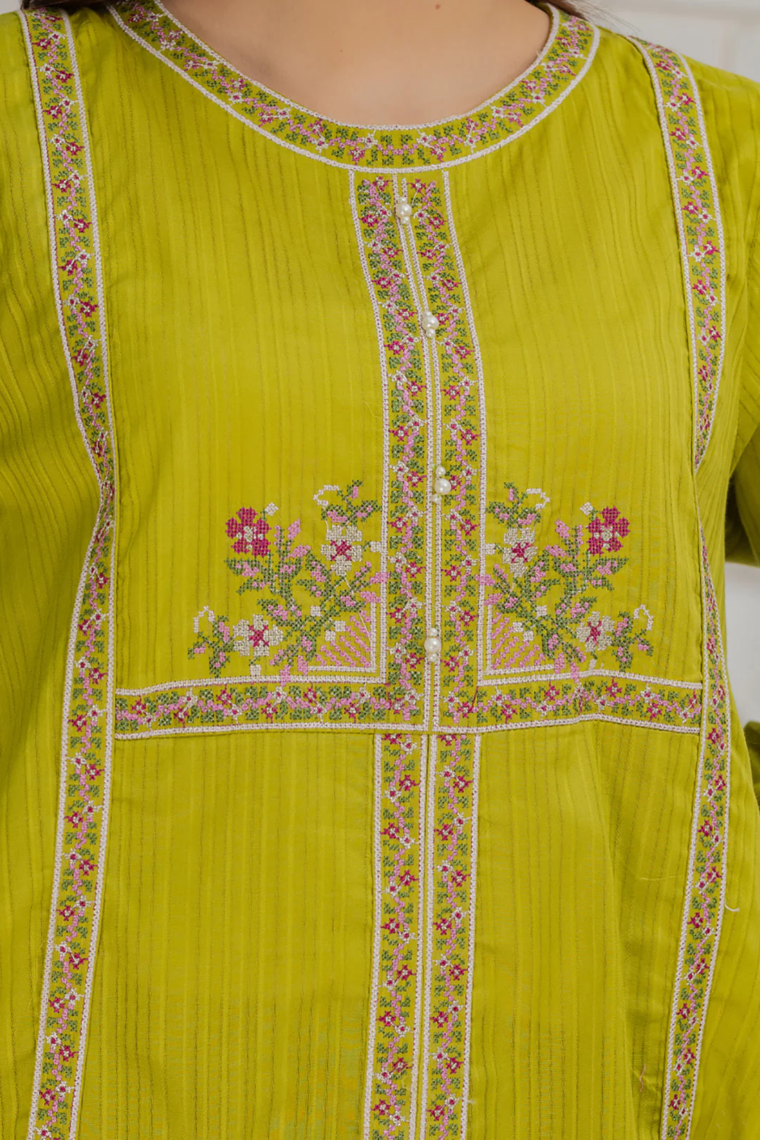 Embroidered Kurta Trouser - 1233 - Image 4