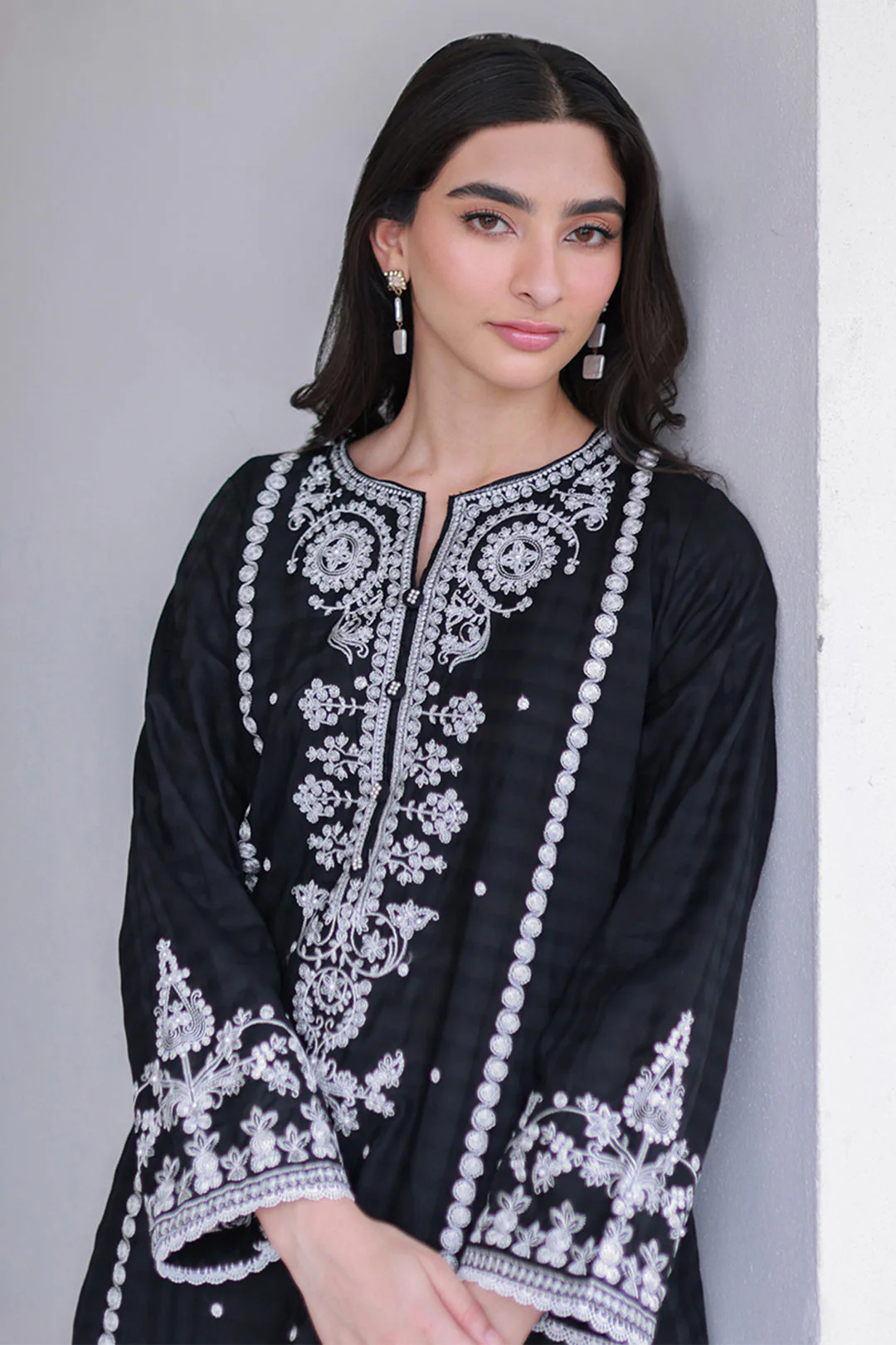 Embroidered Kurta Trouser - 1236 - Image 6