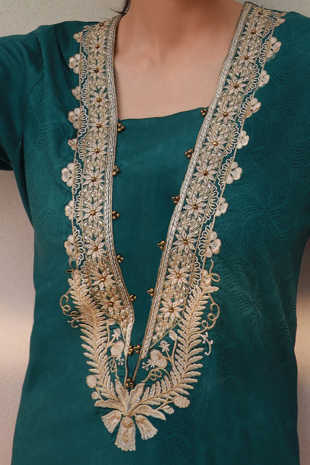 Embroidered Kurta Trouser - 1254 - Image 4