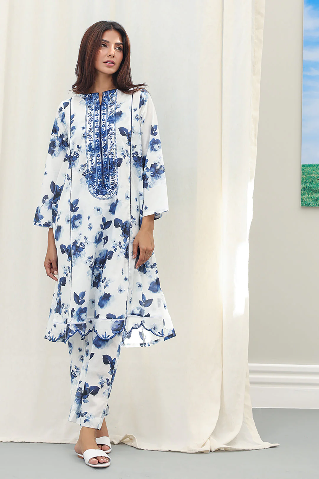Embroidered Kurta Trouser - 1322 - Image 4