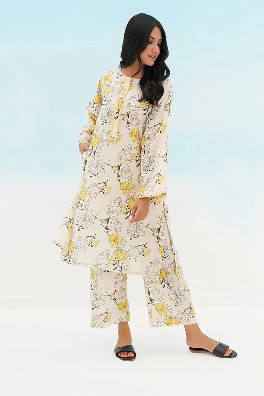 Embroidered Kurta Trouser - 1364 - Image 3