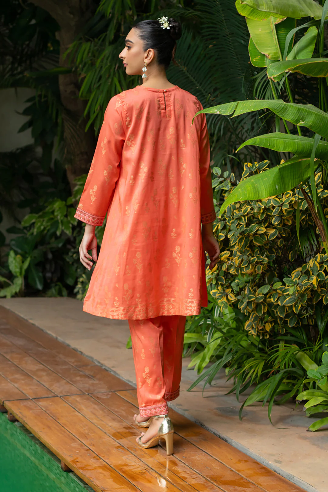 Embroidered Kurta Trouser - 3261 - Image 6