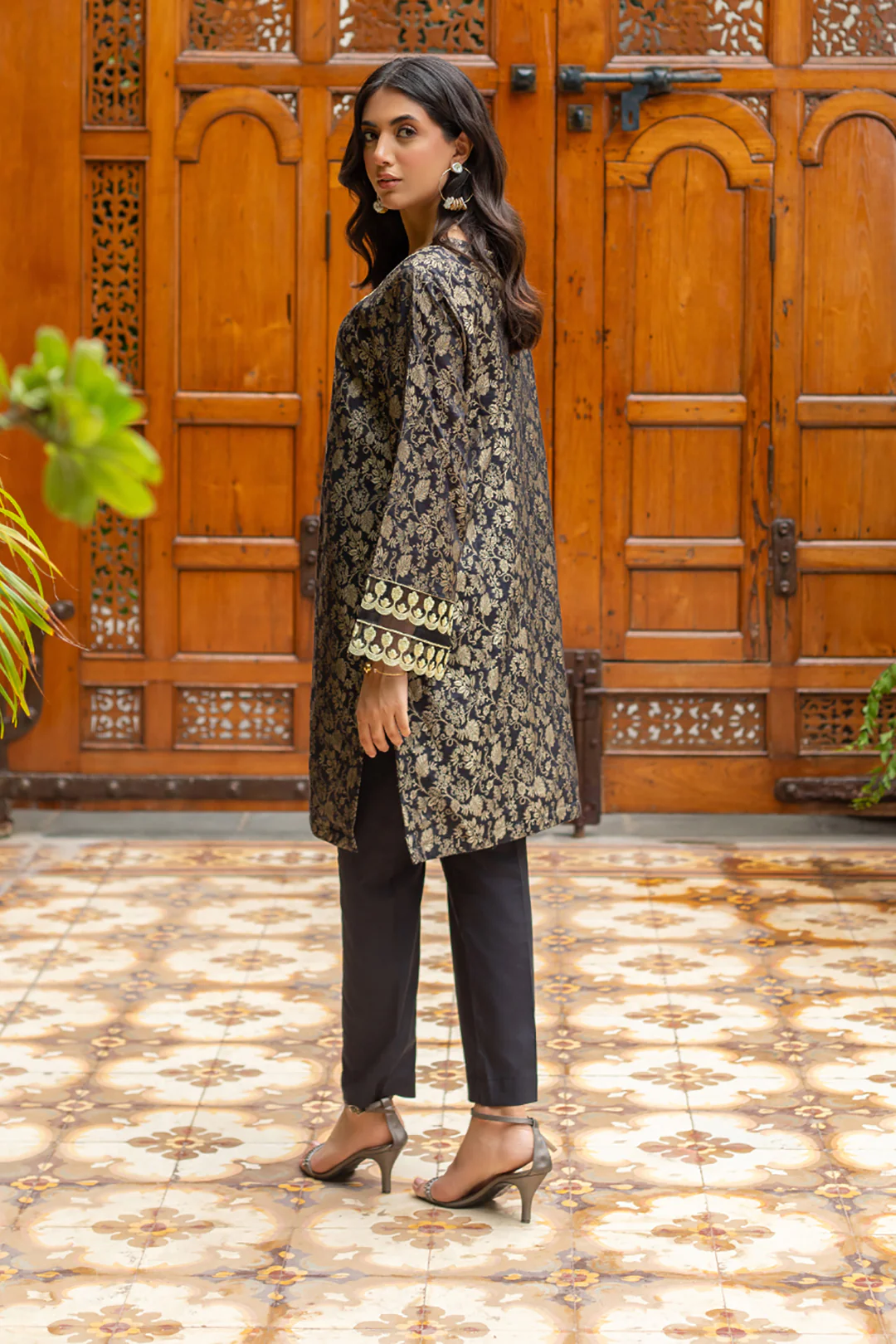 Embroidered Kurta Trouser - 3265 - Image 7