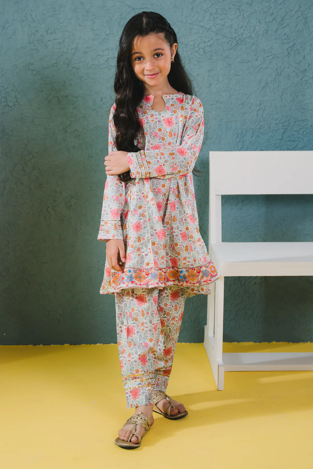 Embroidered Kurta Trouser - 2430 - Image 5