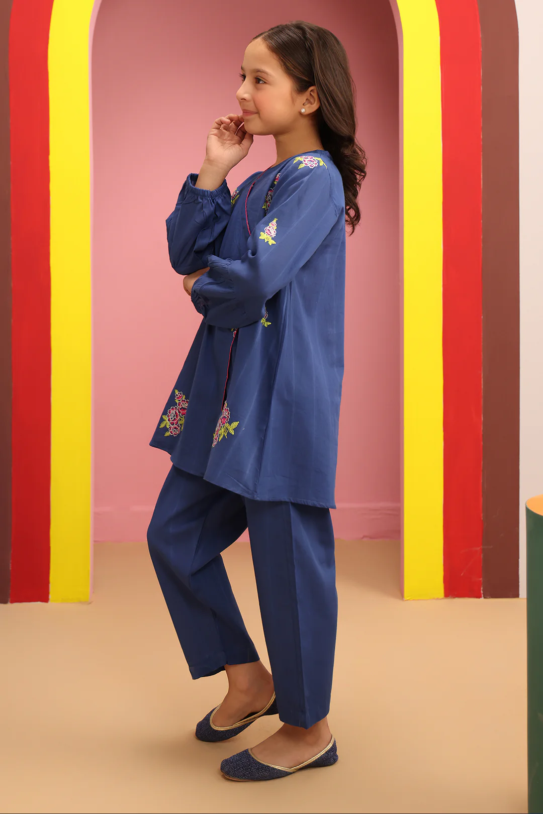 Embroidered Kurta Trouser - 2467 - Image 4