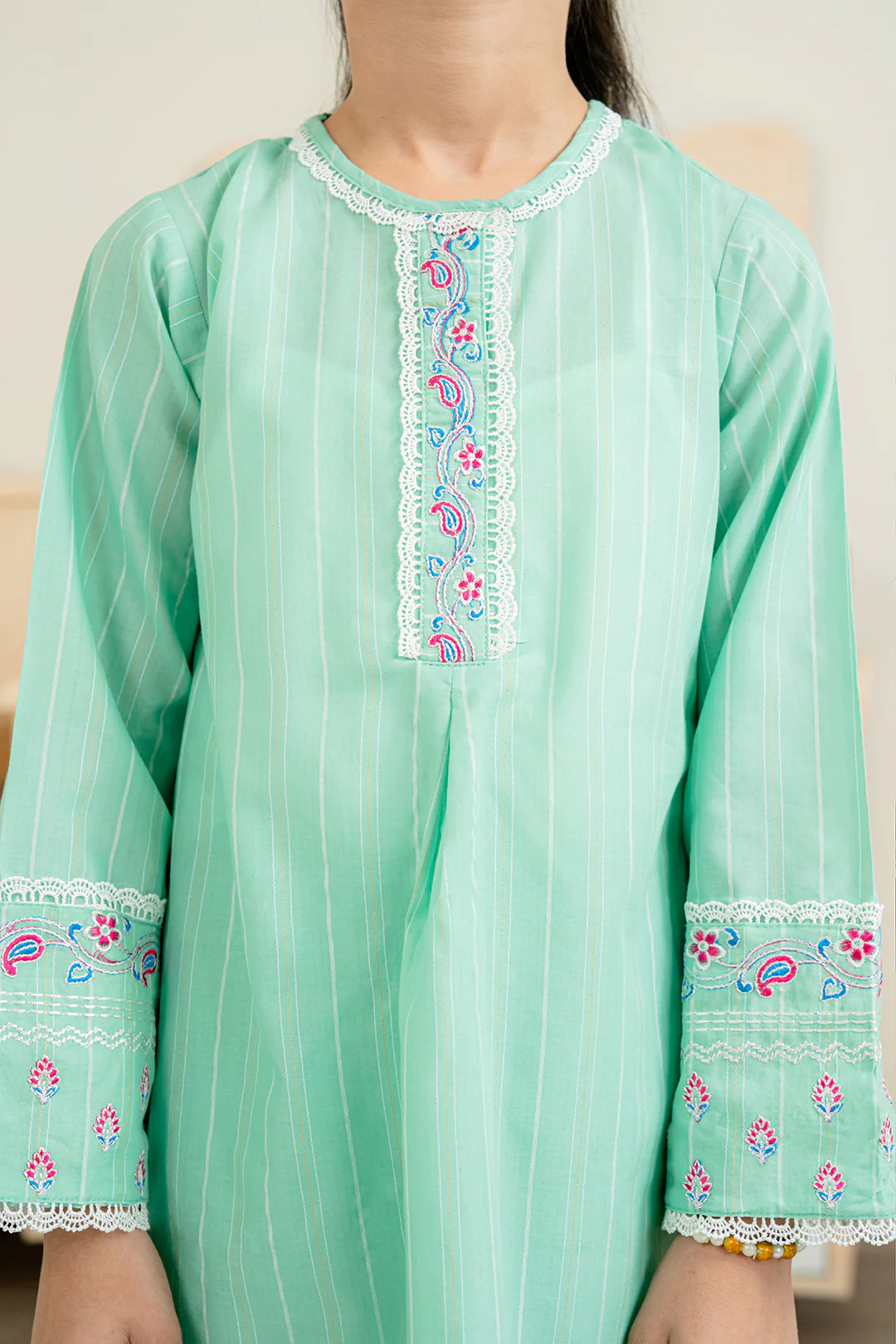 Embroidered Kurta Trouser - 2190 - Image 4