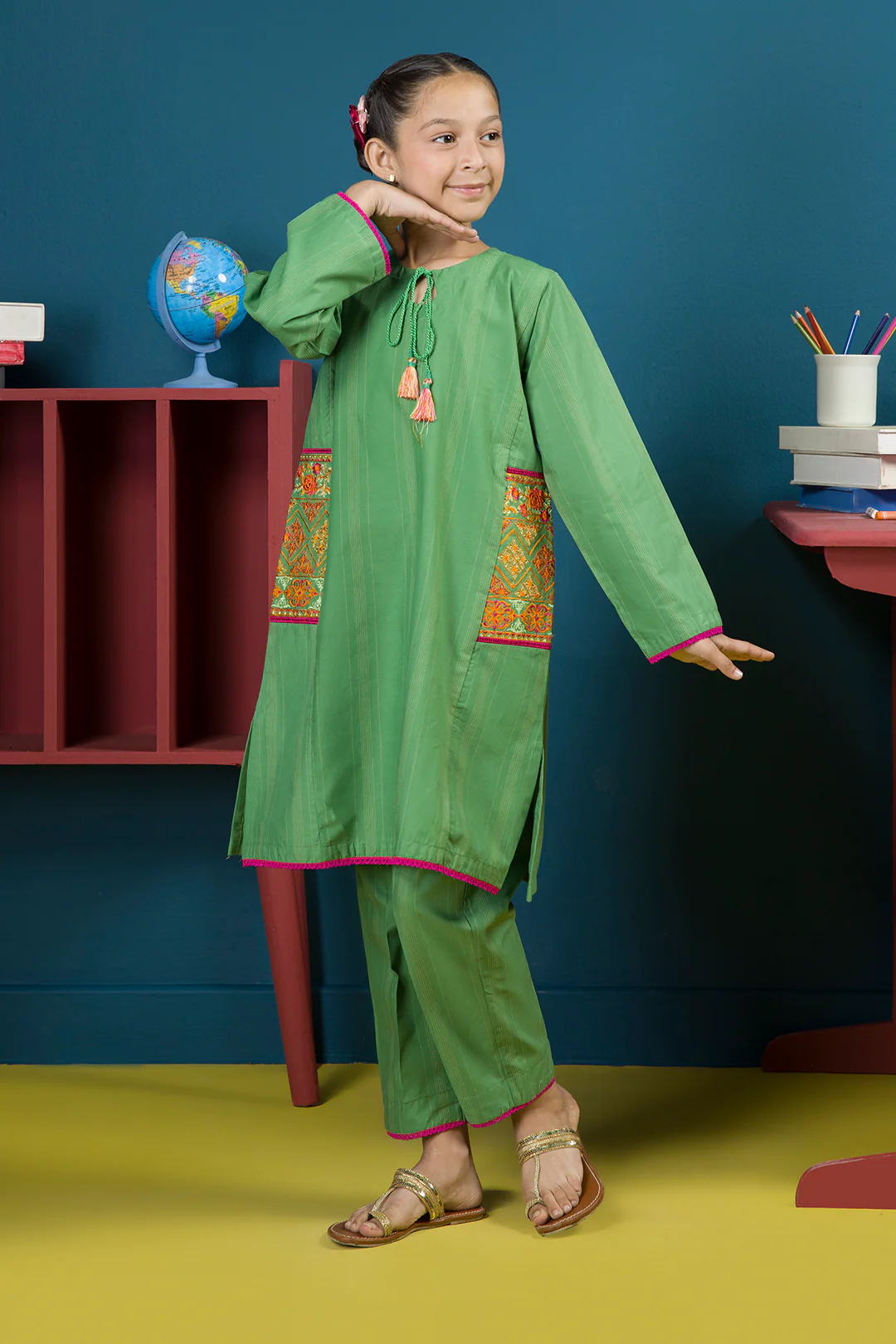 Embroidered Kurta Trouser - 2217 - Image 6