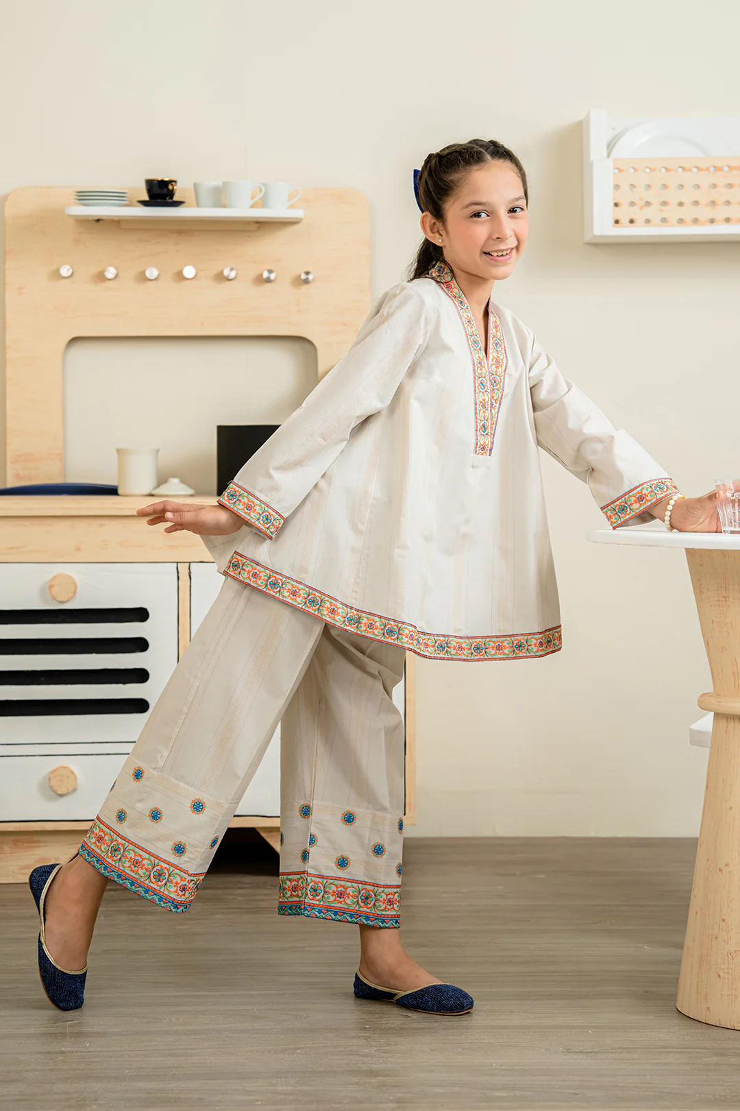Embroidered Kurta Trouser - 2218 - Image 12