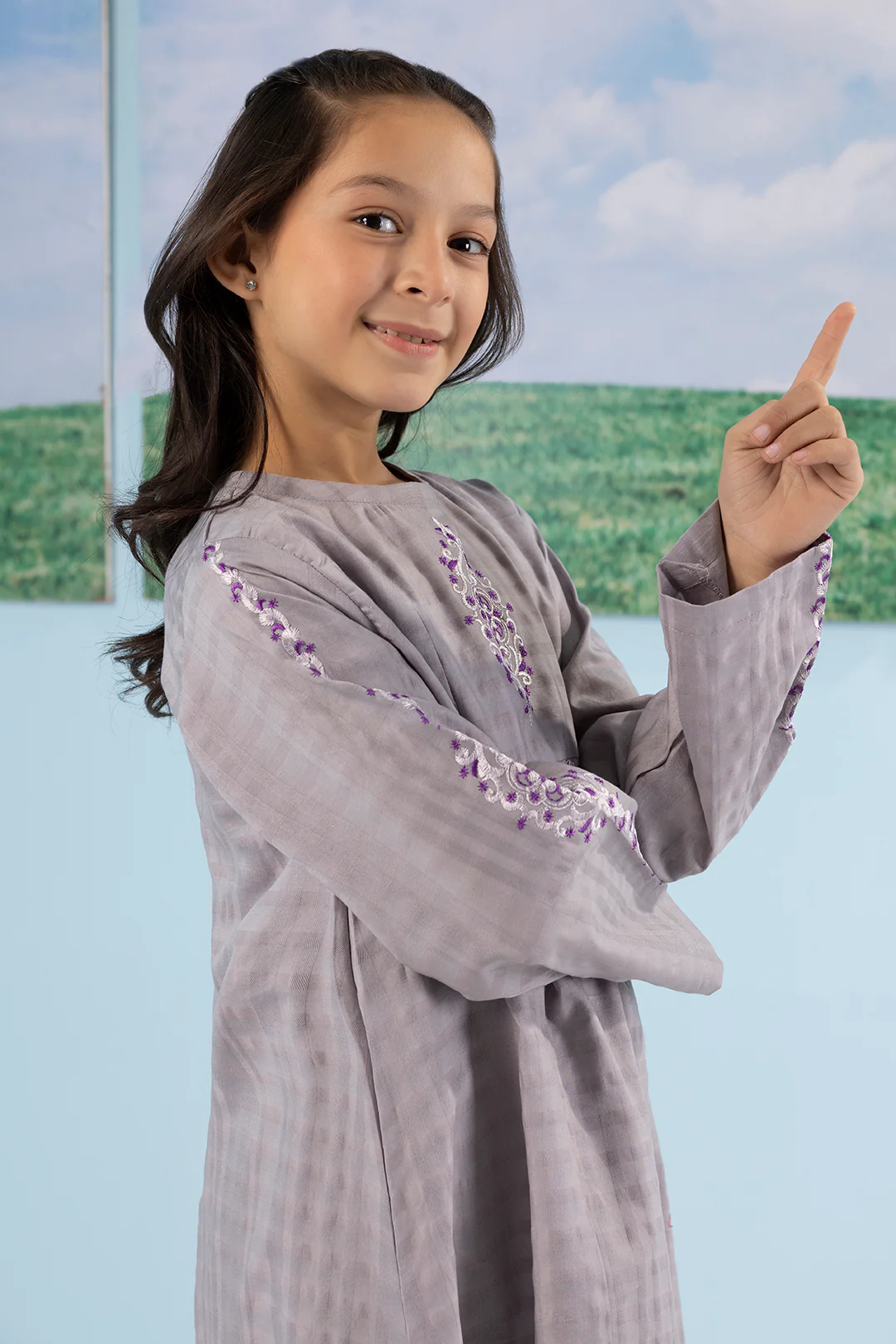 Embroidered Kurta Trouser - 2233 - Image 7