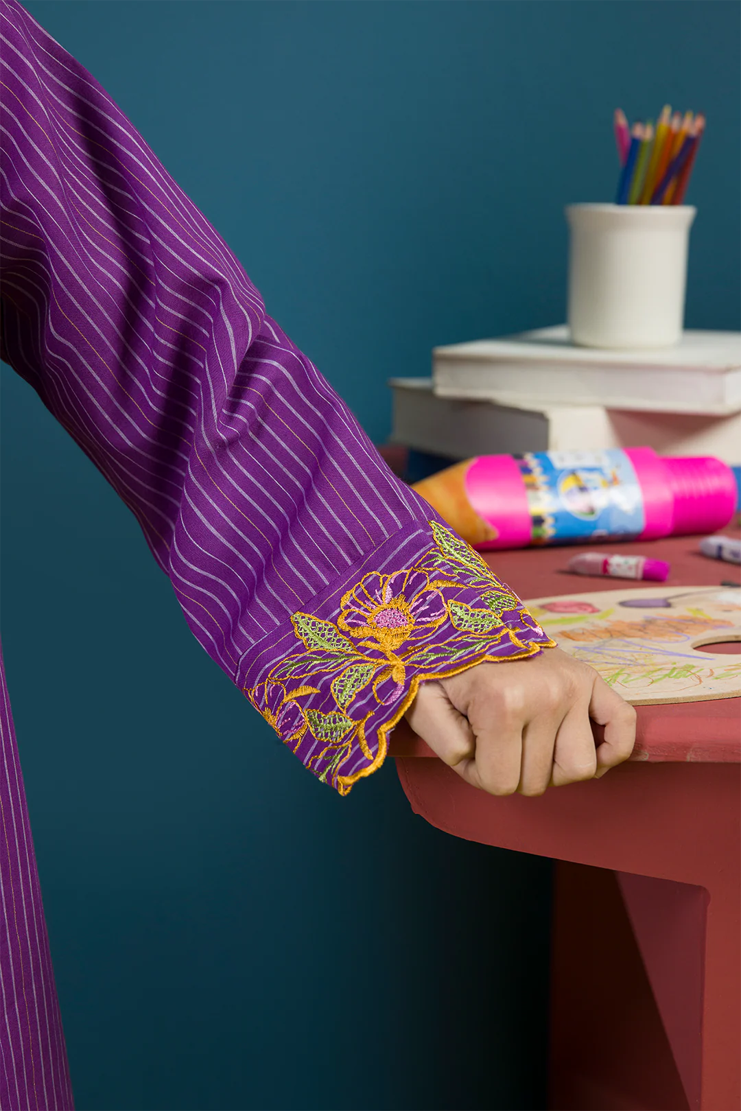 Embroidered Kurta Trouser - 2252 - Image 7