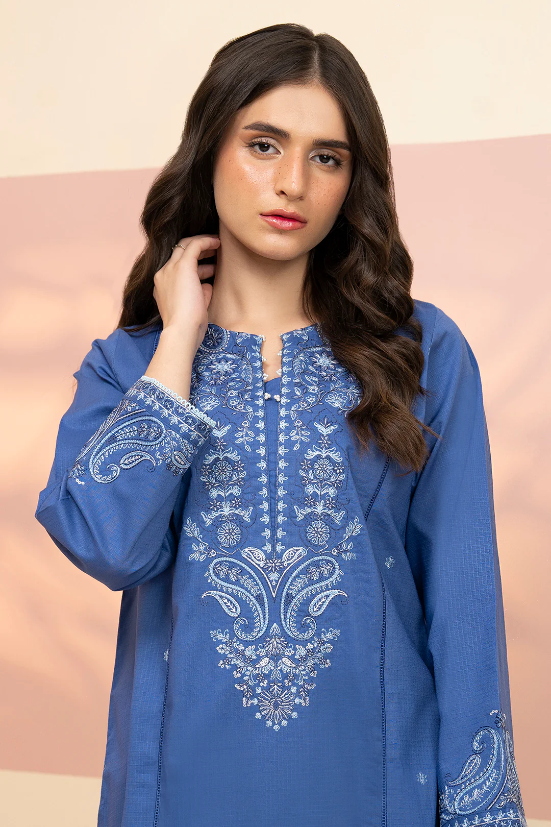 Embroidered Kurta Trouser - 3216 - Image 4