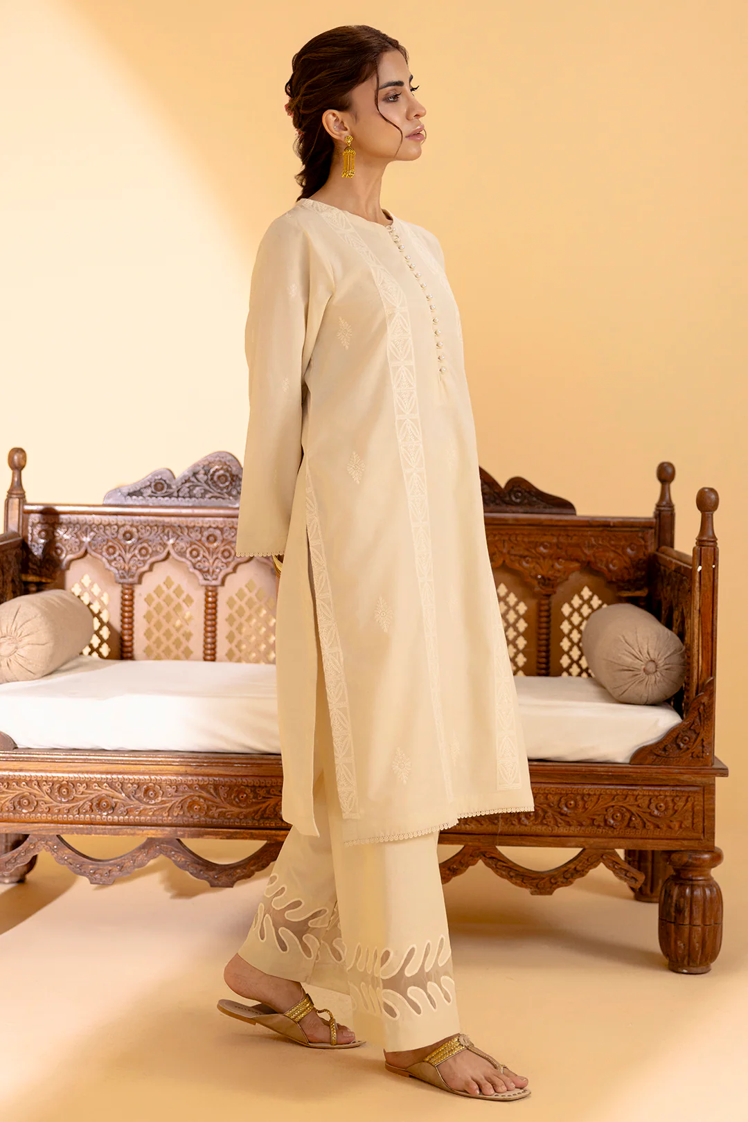 Embroidered Kurta Trouser - 3314 - Image 6