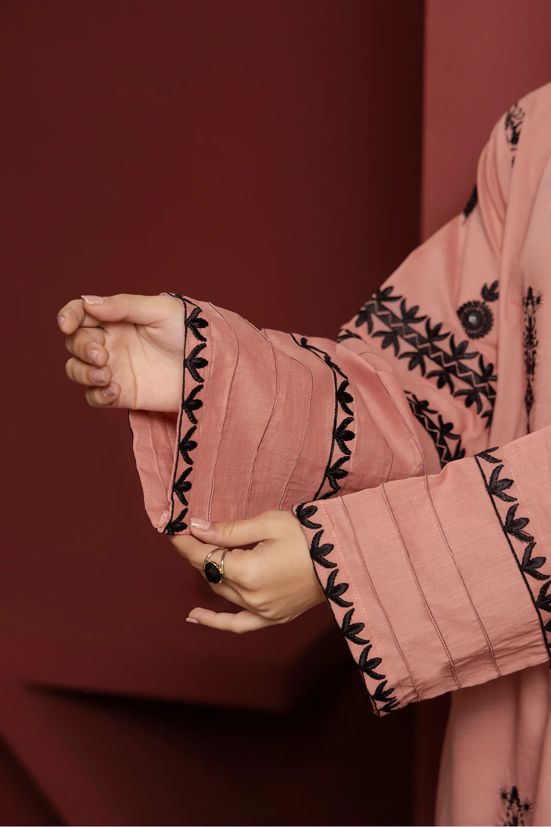 Embroidered Kurta Trouser - 3318 - Image 5
