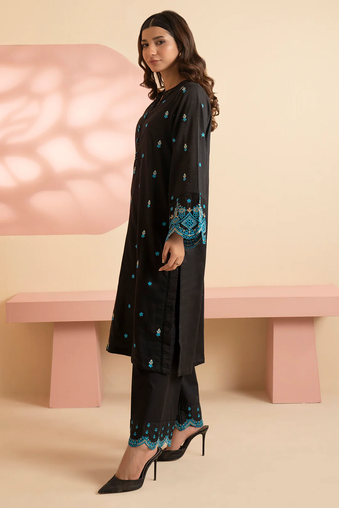 Embroidered Kurta Trouser - 3319 - Image 9