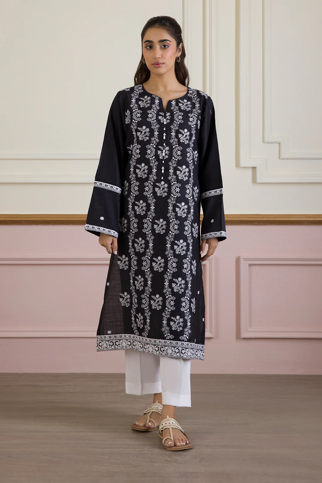 Embroidered Kurta Trouser - 3327 - Image 4