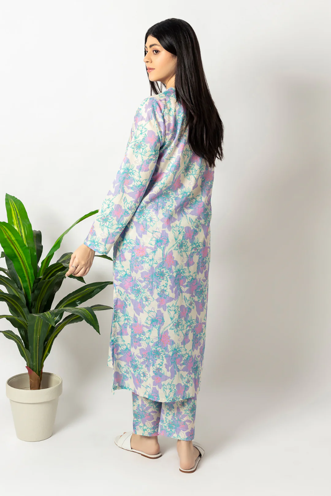 Embroidered Kurta Trouser - 1922 - Image 5