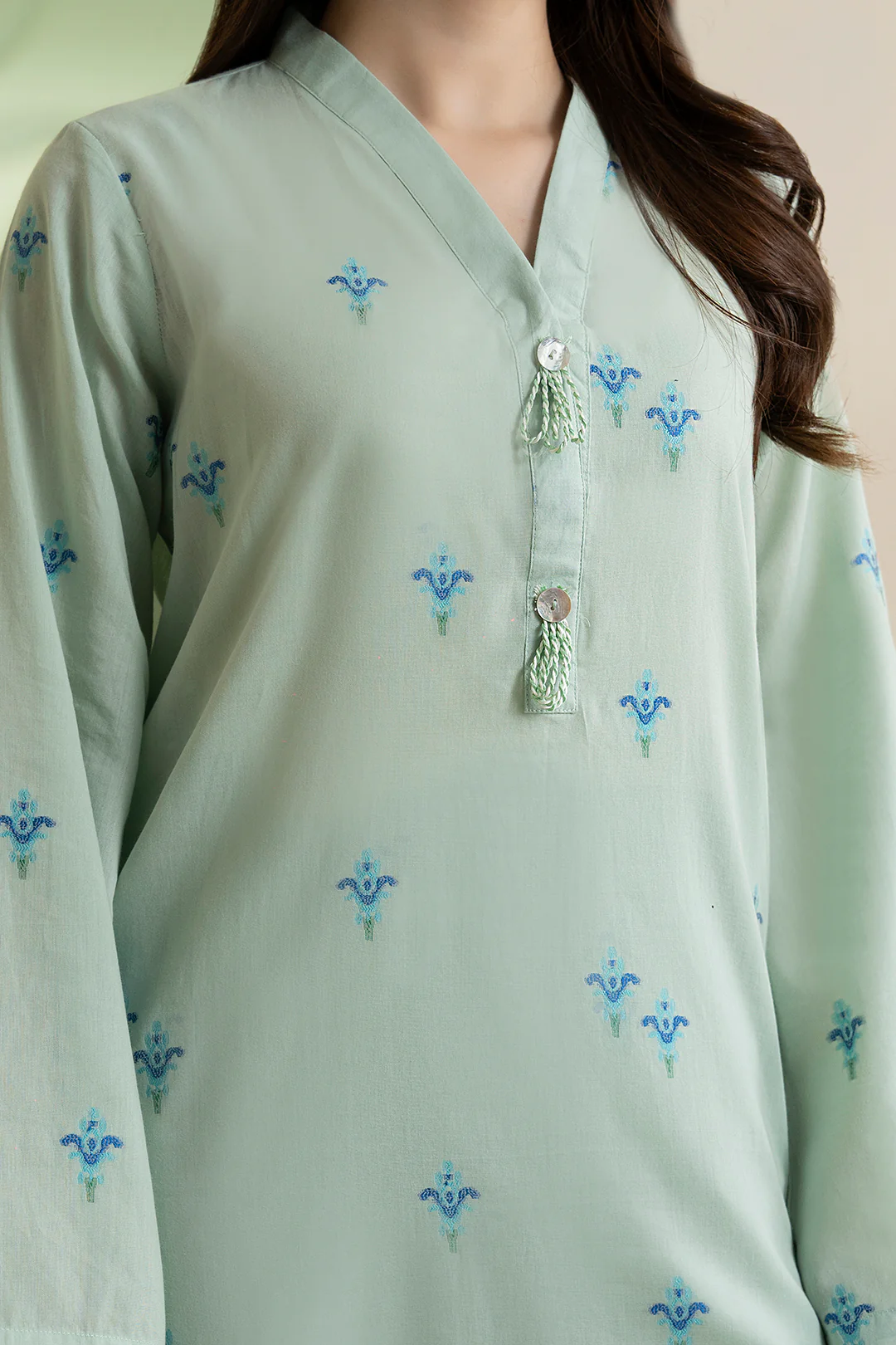 Embroidered Kurta Trouser - 1974 - Image 4