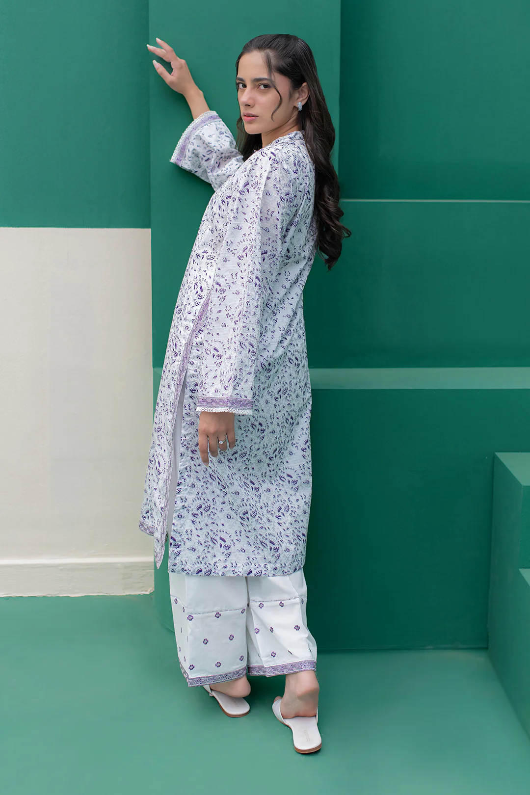 Embroidered Kurta Trouser - 2116 - Image 3