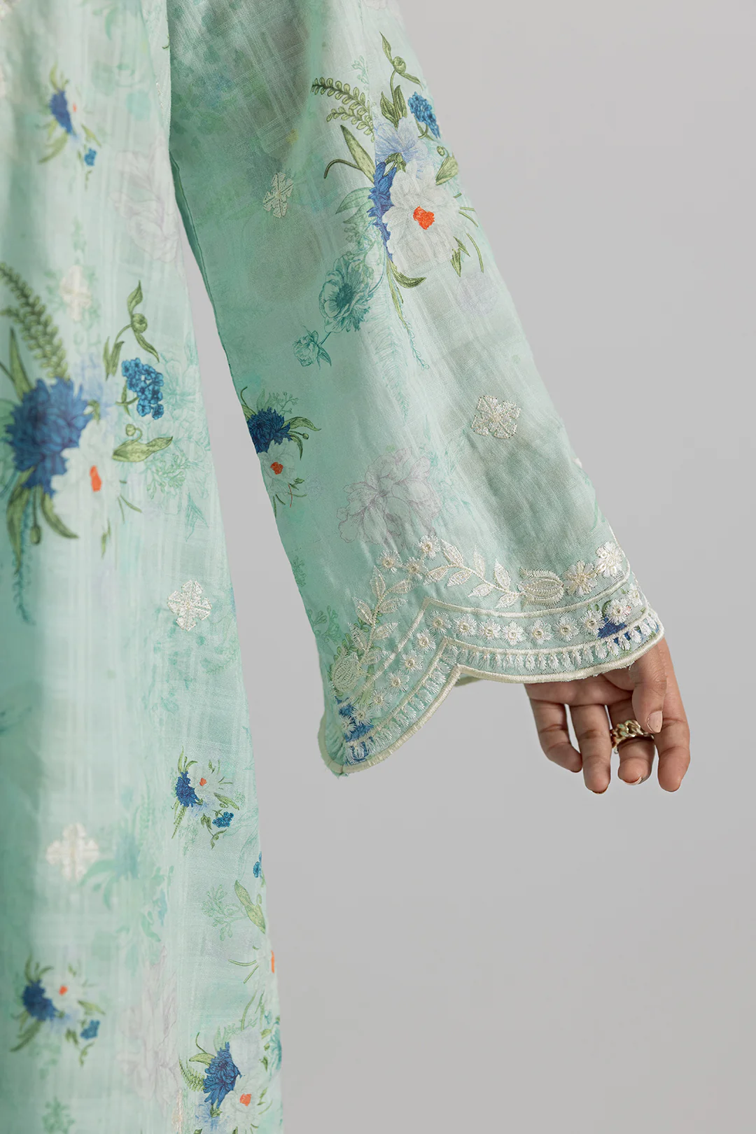 Embroidered Kurta Trouser - 2126 - Image 6