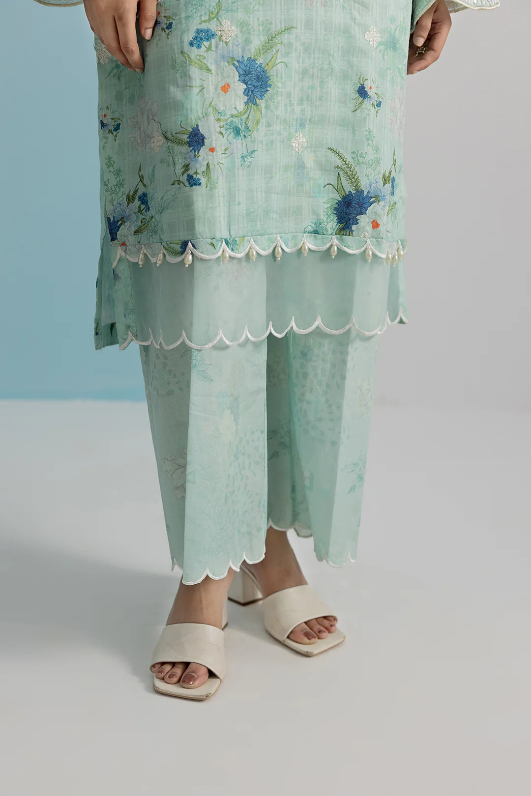 Embroidered Kurta Trouser - 2126 - Image 7