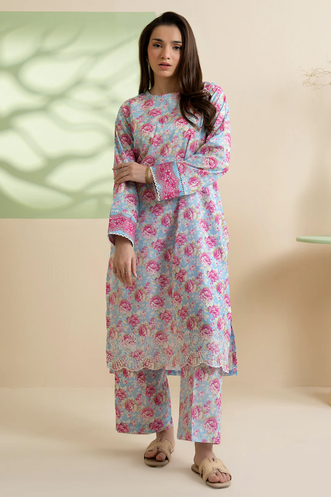 Embroidered Kurta Trouser - 1918 - Image 3