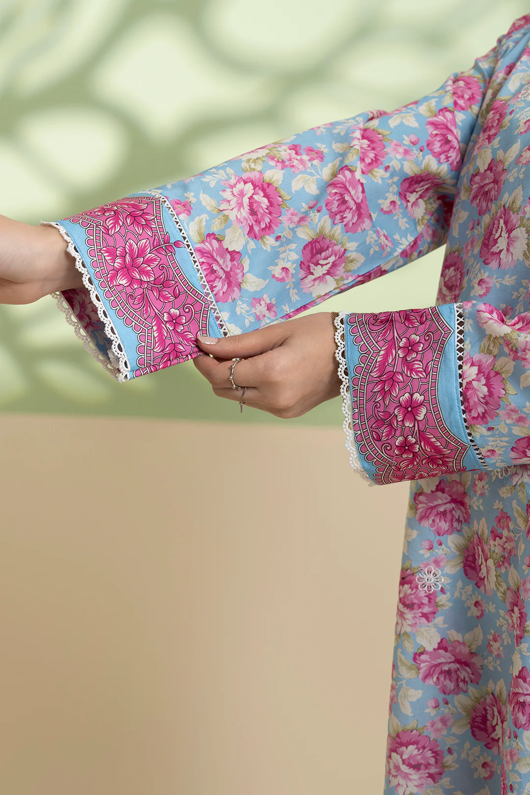 Embroidered Kurta Trouser - 1918 - Image 6