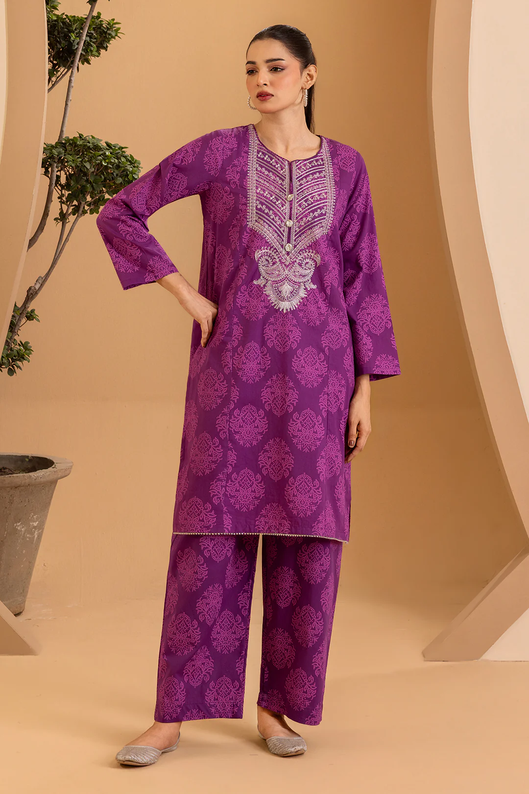 Embroidered Kurta Trouser - 1979 - Image 3