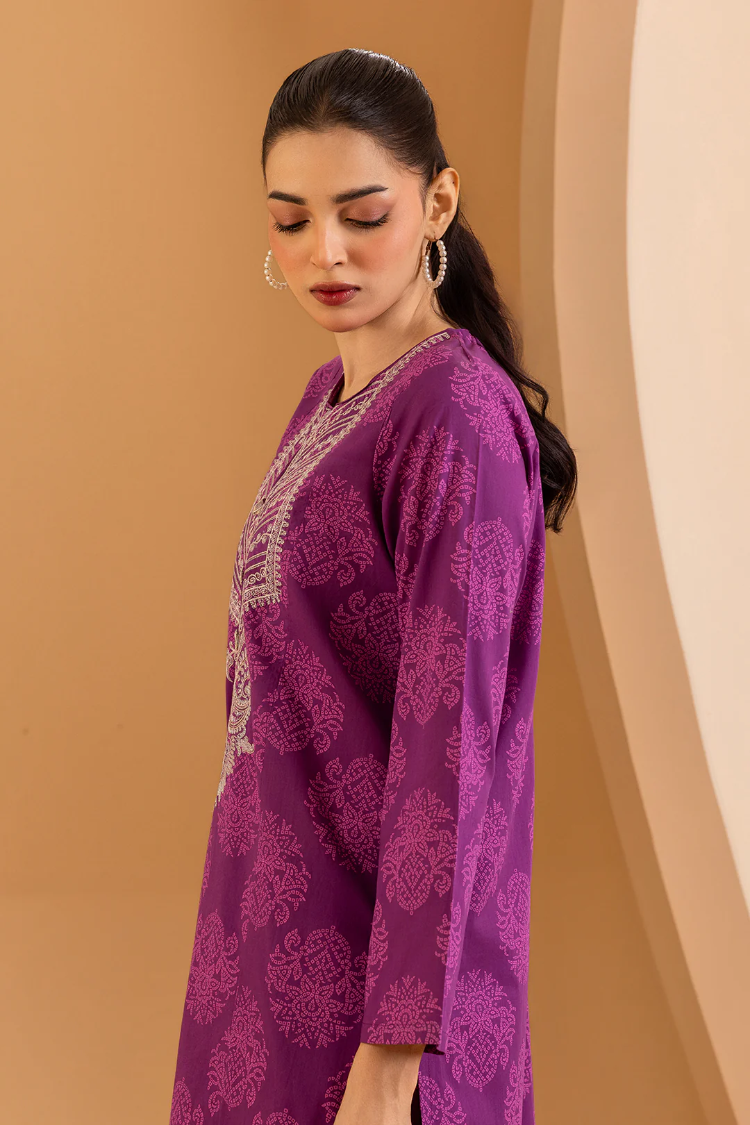 Embroidered Kurta Trouser - 1979 - Image 4