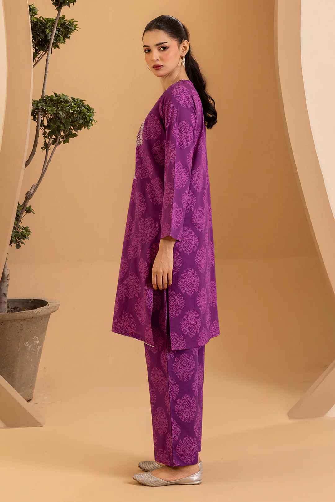 Embroidered Kurta Trouser - 1979 - Image 7