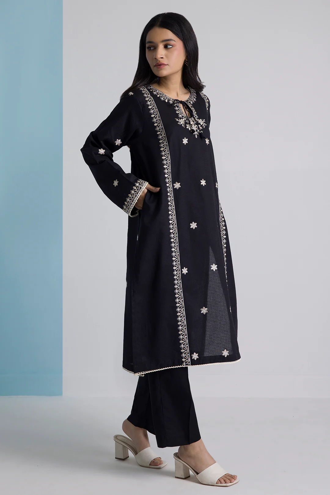 Embroidered Kurta Trouser - 1980