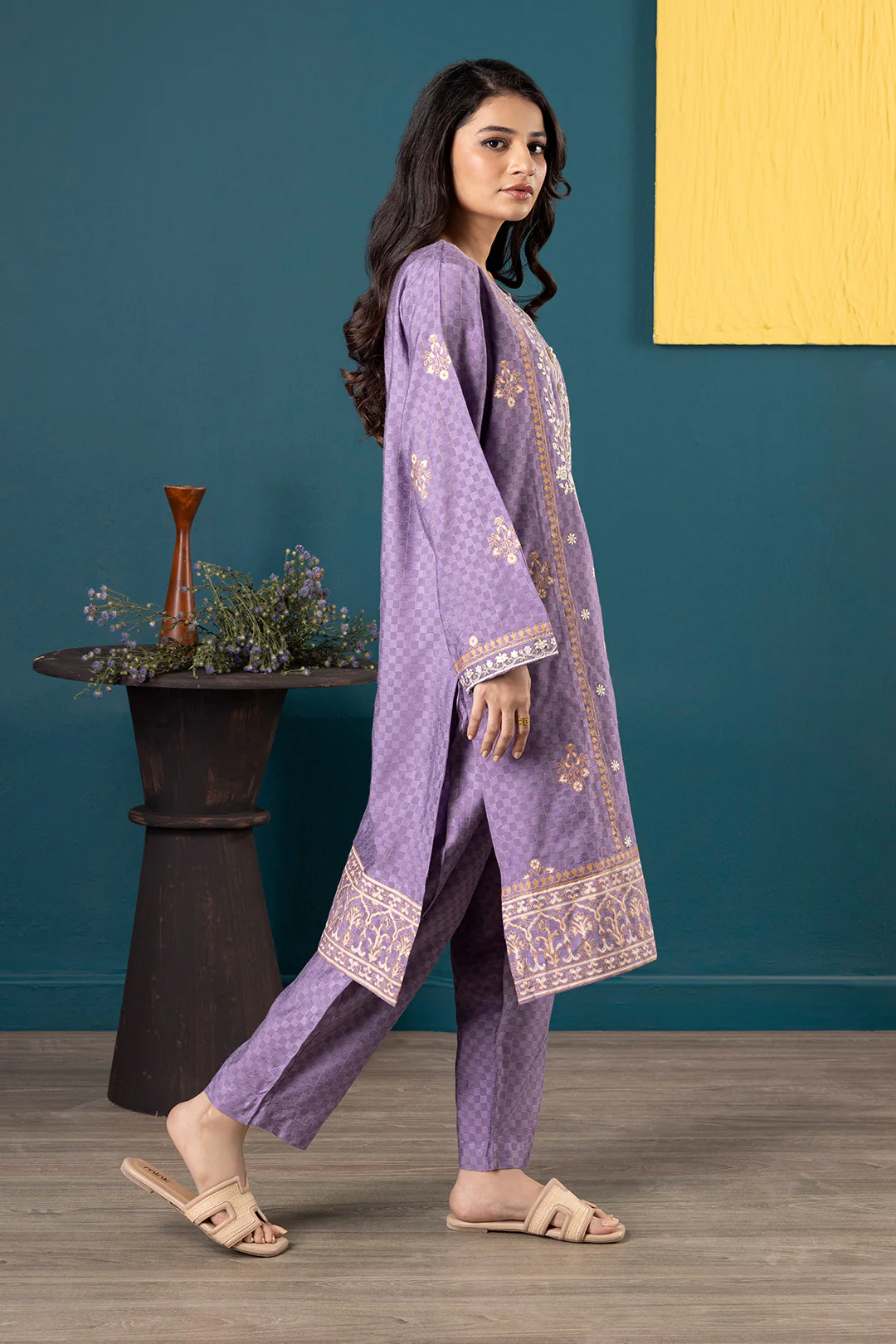 Embroidered Kurta Trouser - 2513 - Image 3