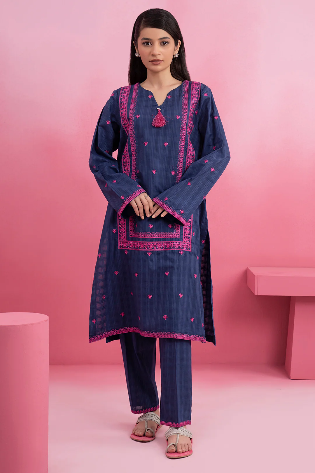 Embroidered Kurta Trouser - 2531 - Image 4