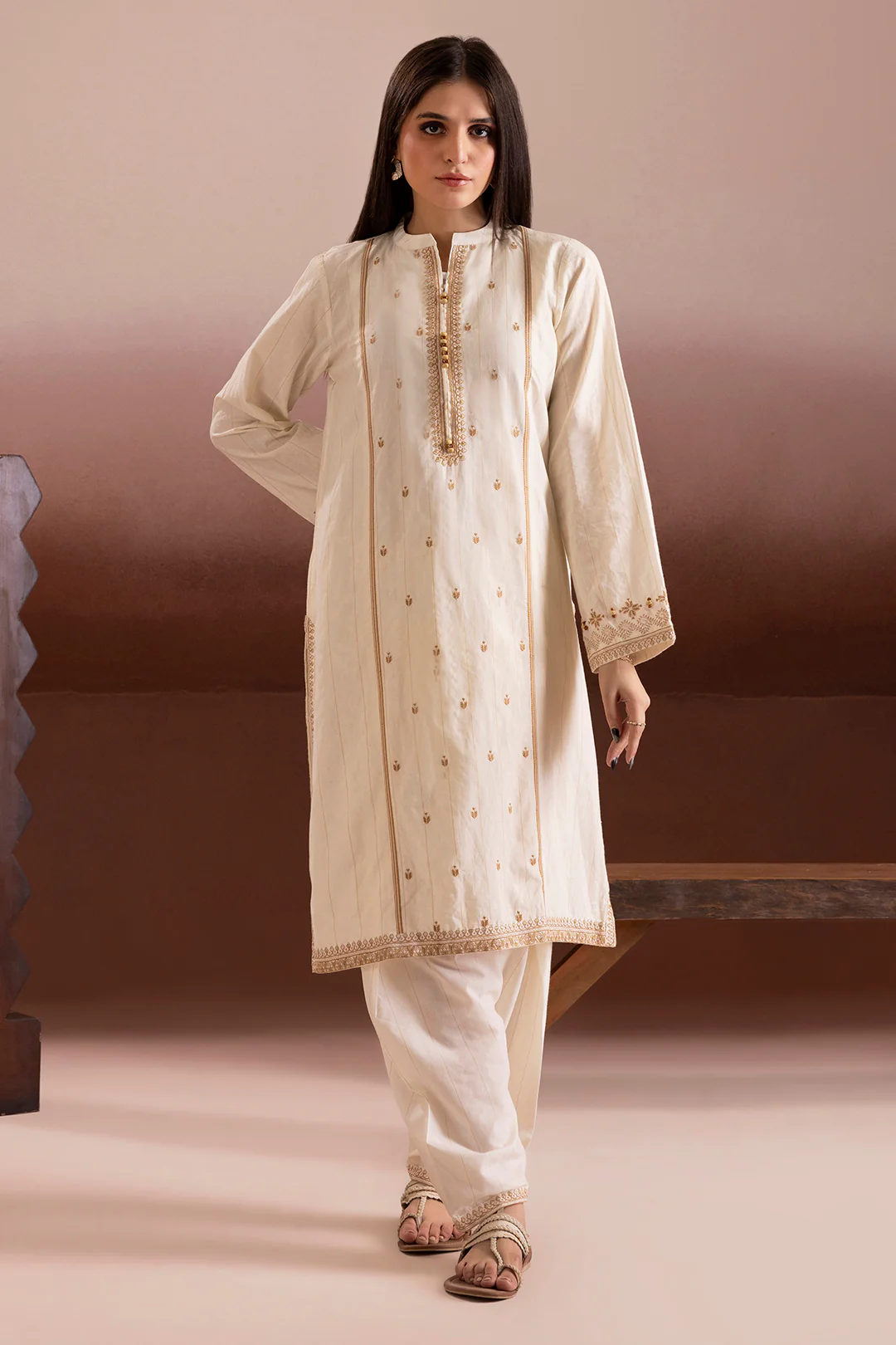 Embroidered Kurta Trouser - 2539 - Image 5