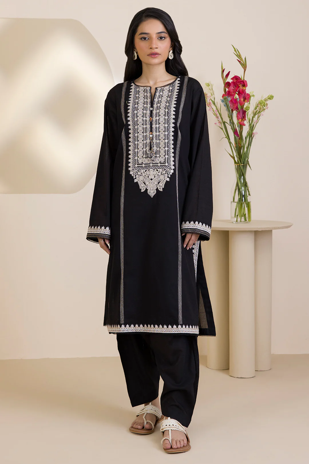 Embroidered Kurta Trouser - 2557 - Image 3