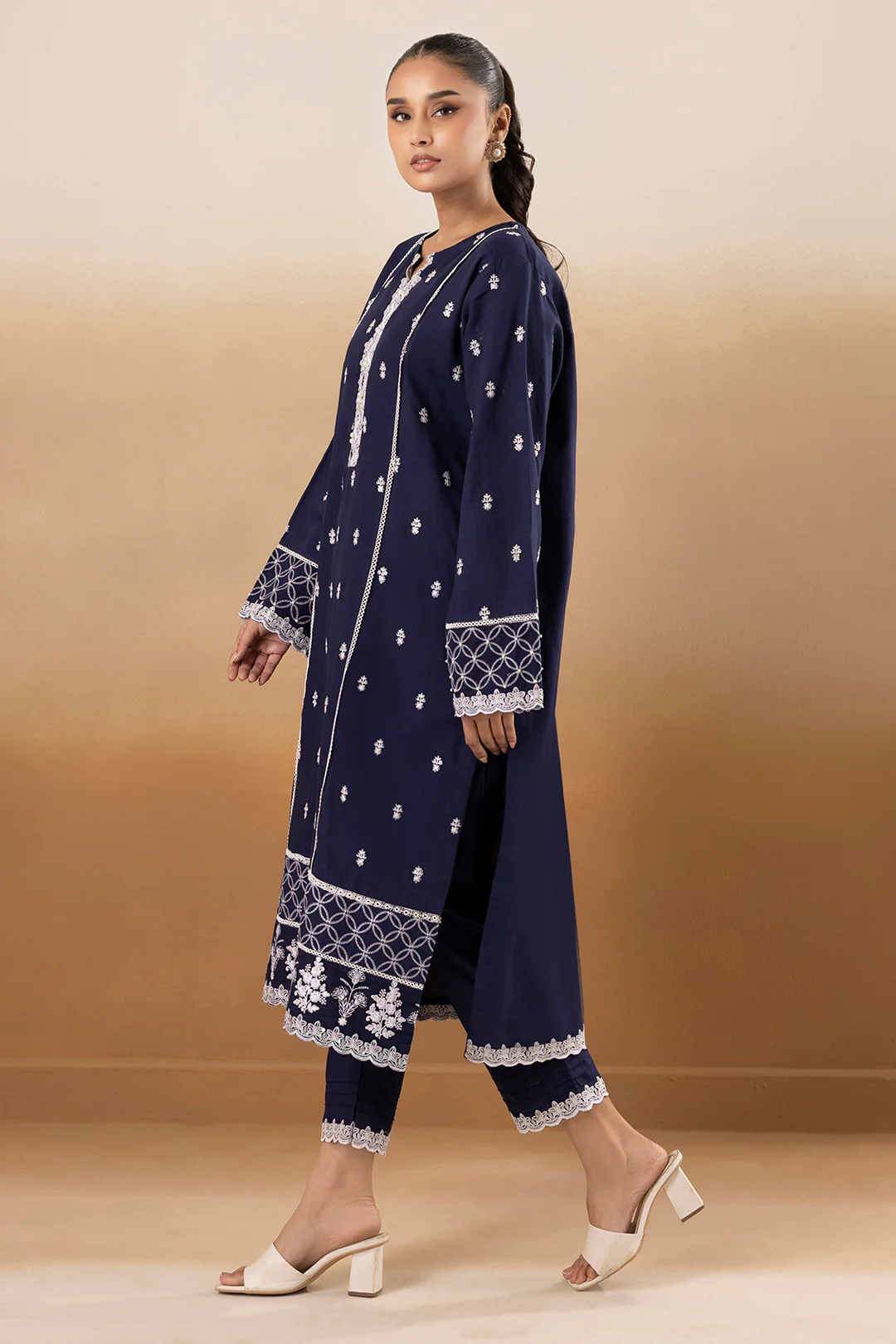 Embroidered Kurta Trouser - 2569 - Image 3