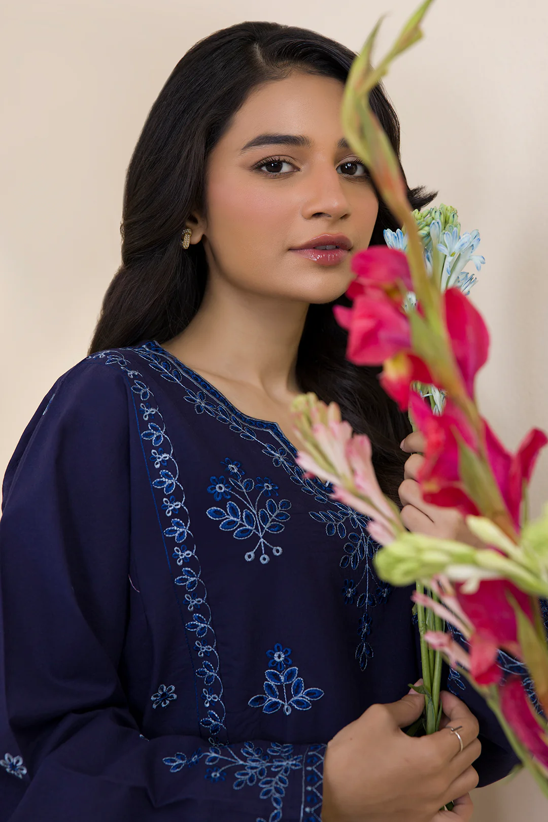 Embroidered Kurta Trouser - 2587 - Image 4