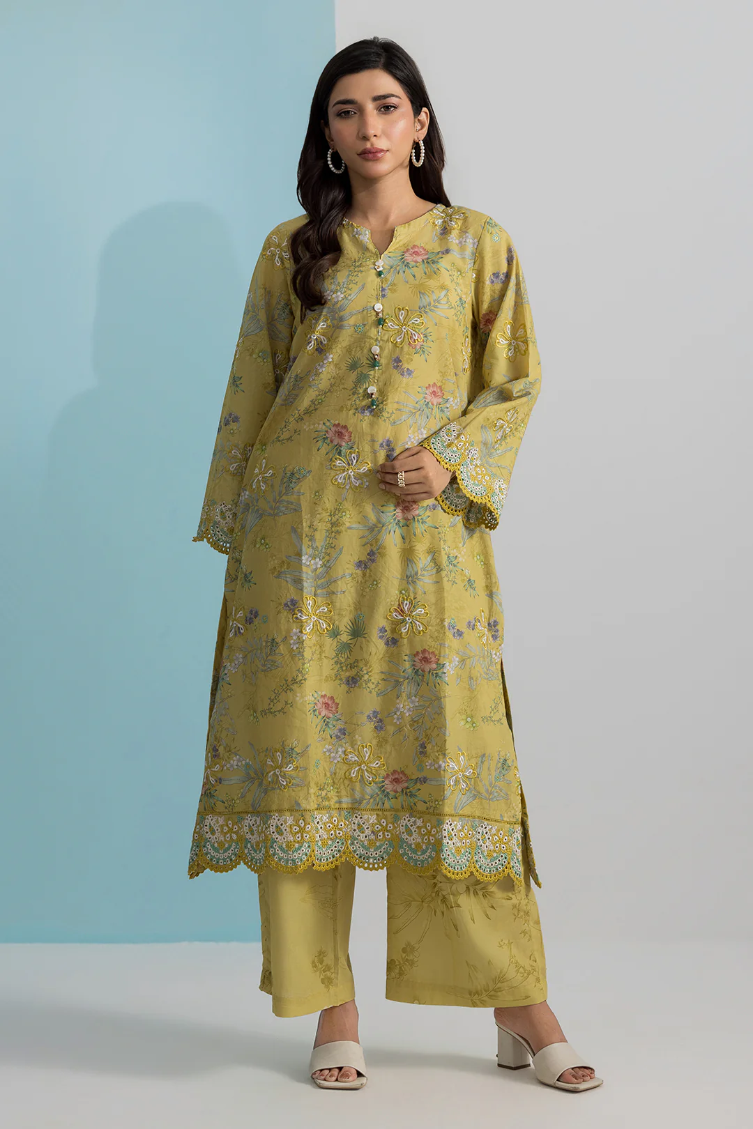 Embroidered Kurta Trouser - 2597 - Image 3