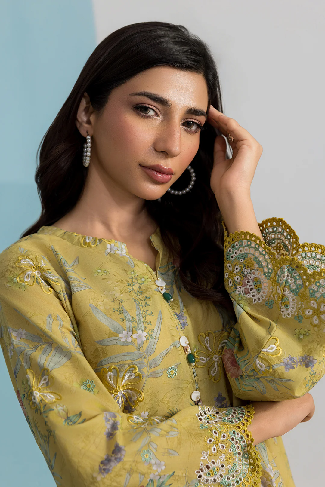 Embroidered Kurta Trouser - 2597 - Image 4