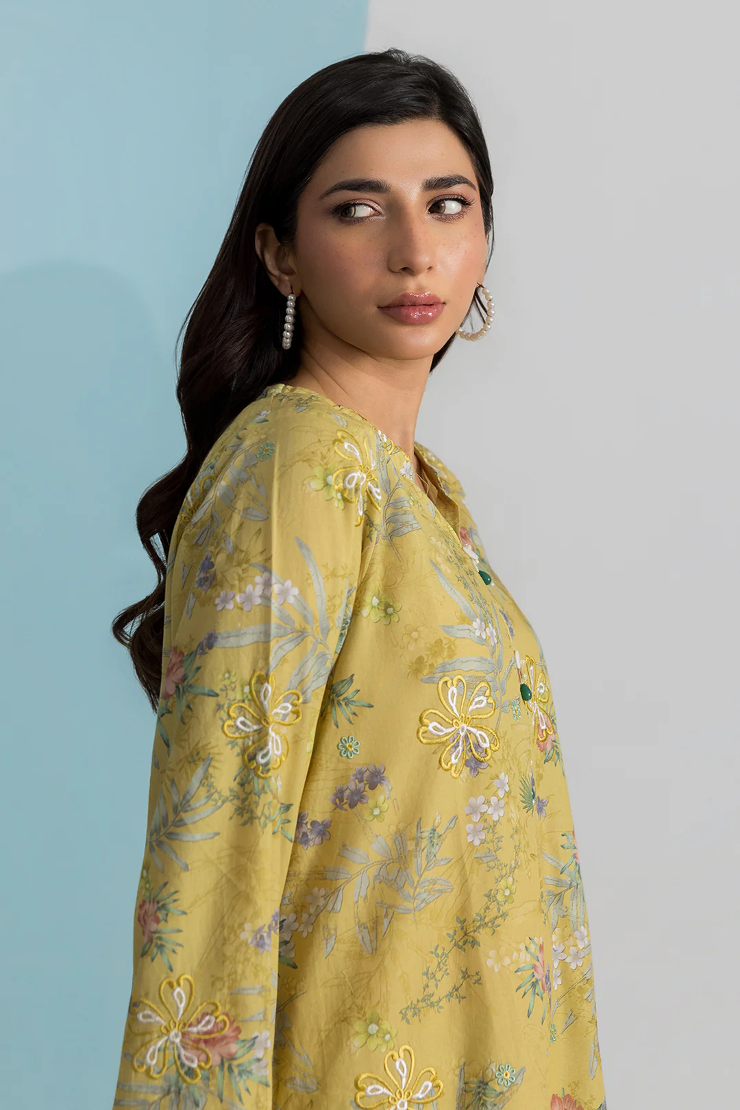Embroidered Kurta Trouser - 2597 - Image 5