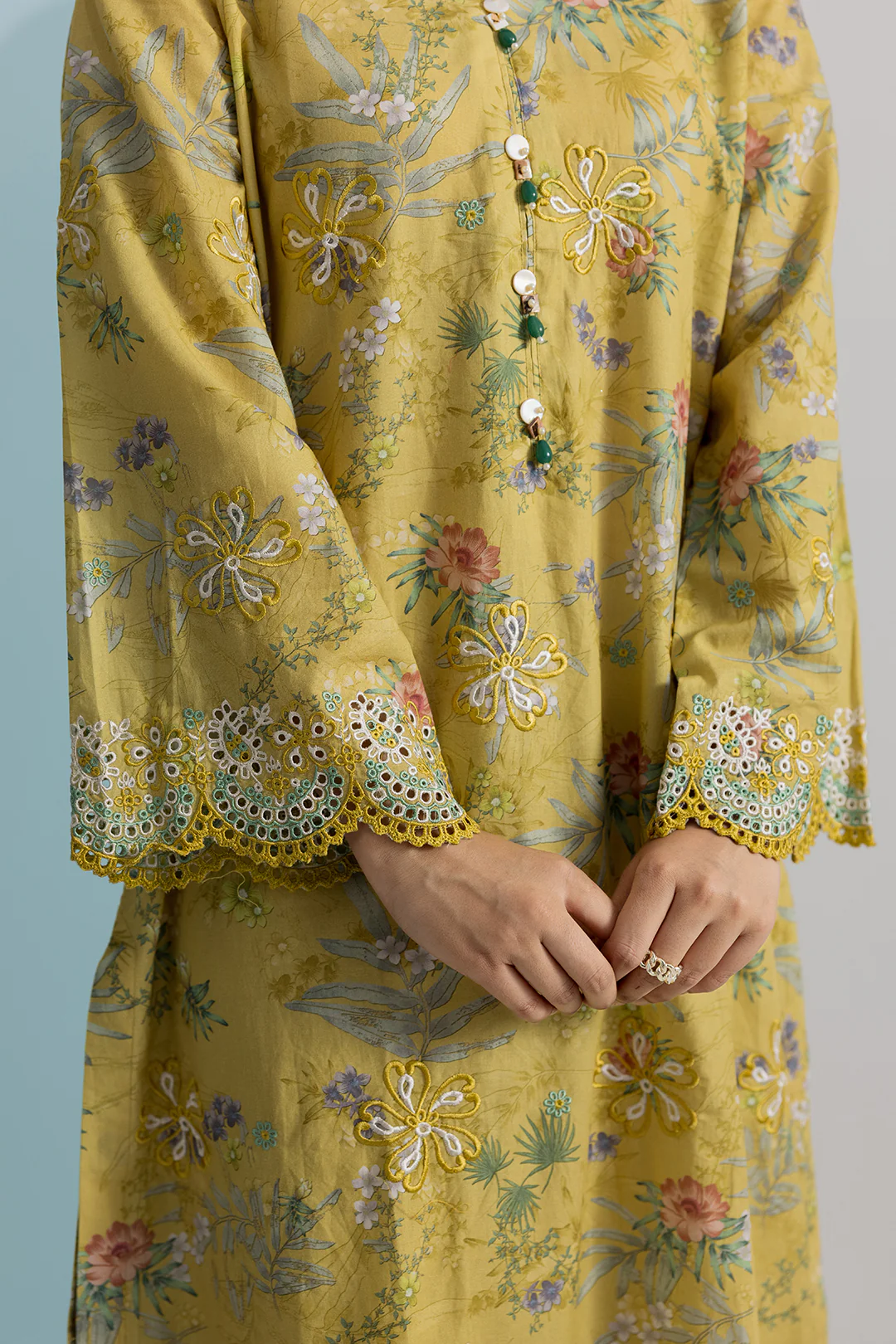 Embroidered Kurta Trouser - 2597 - Image 6