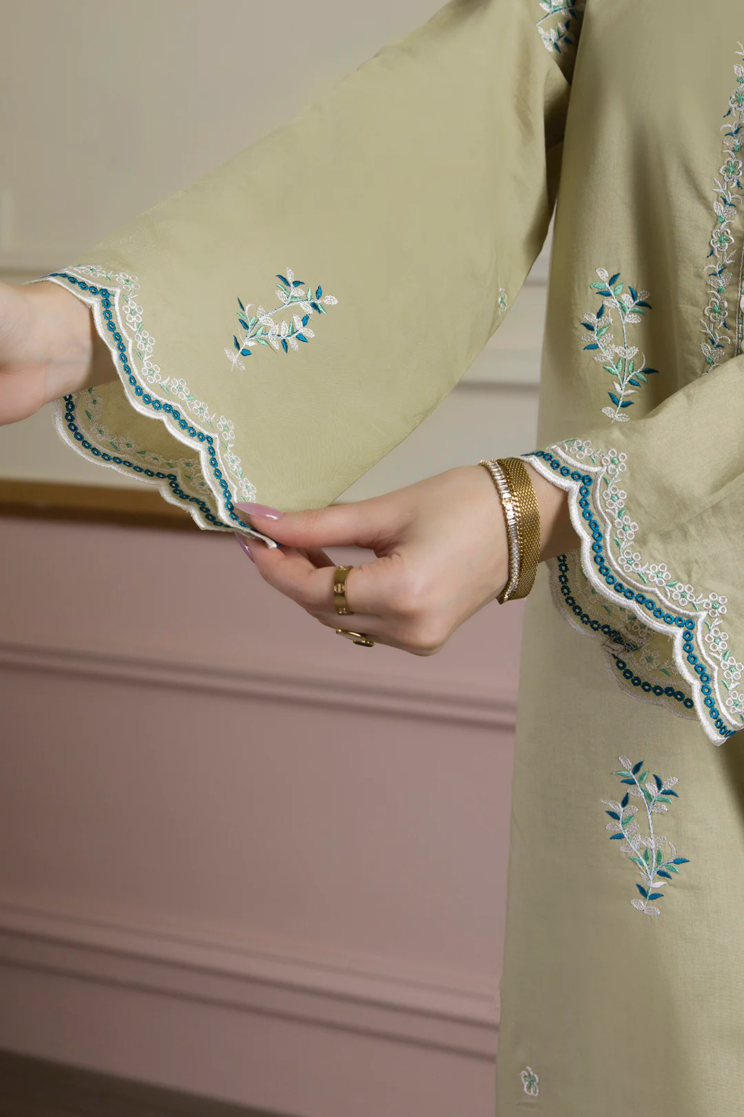 Embroidered Kurta Trouser - 2599 - Image 8