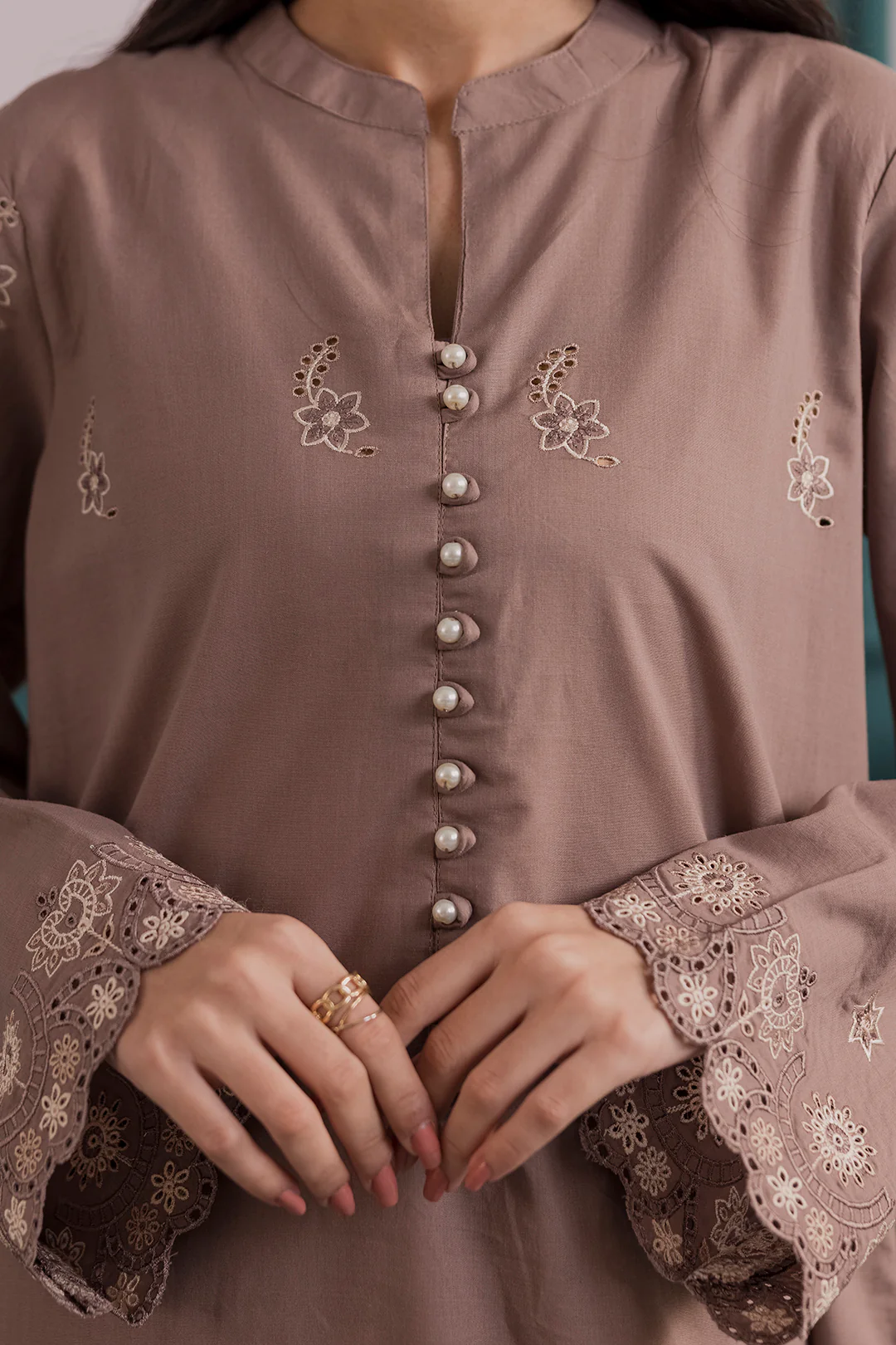 Embroidered Kurta Trouser - 2602 - Image 4