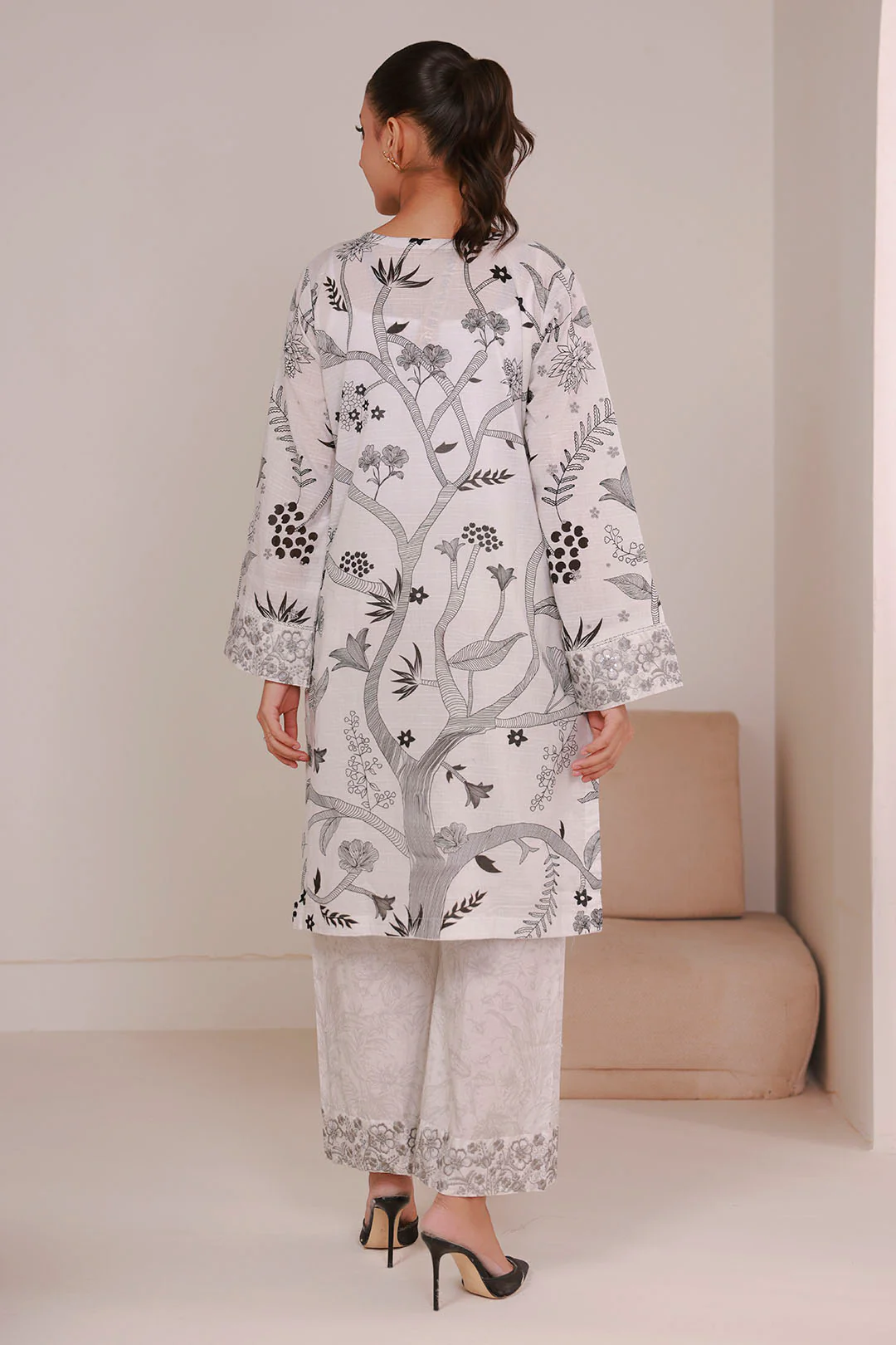 Embroidered Kurta Trouser - 2628 - Image 6