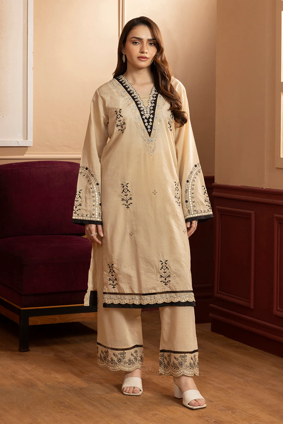 Embroidered Kurta Trouser - 2634