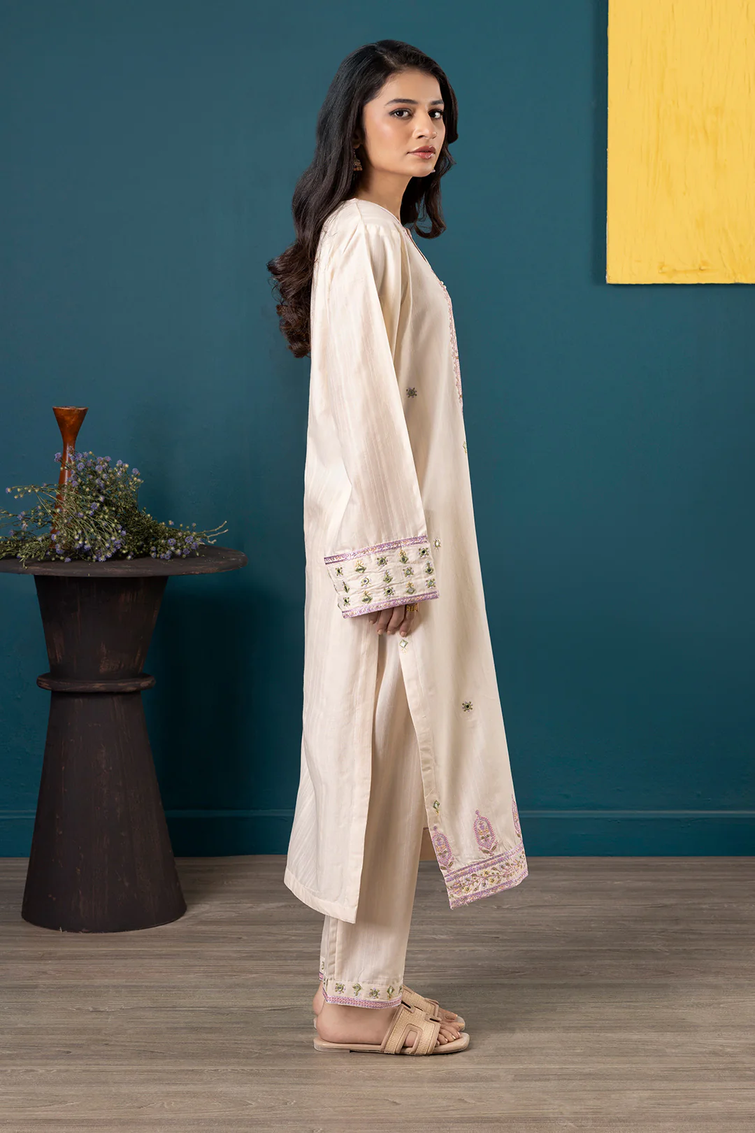 Embroidered Kurta Trouser - 2638 - Image 6