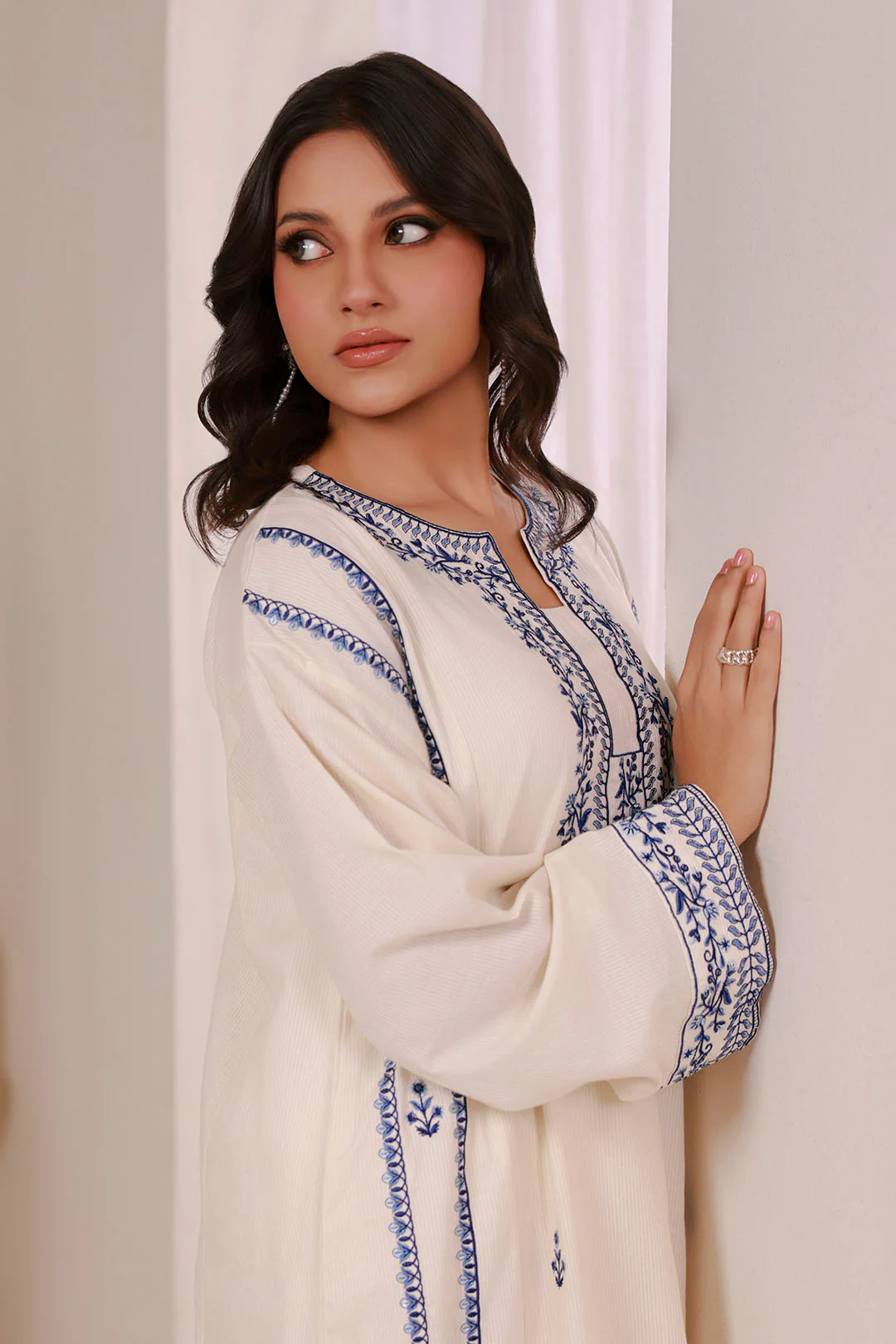 Embroidered Kurta Trouser - 2658 - Image 2