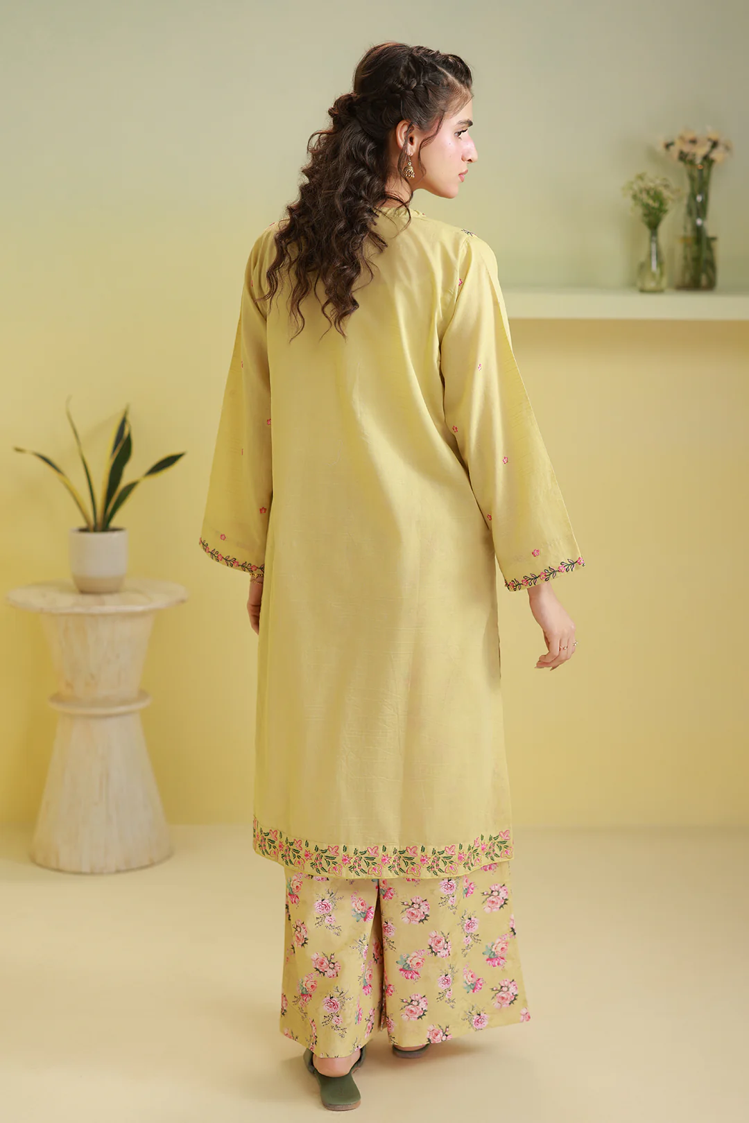Embroidered Kurta Trouser - 2665 - Image 8