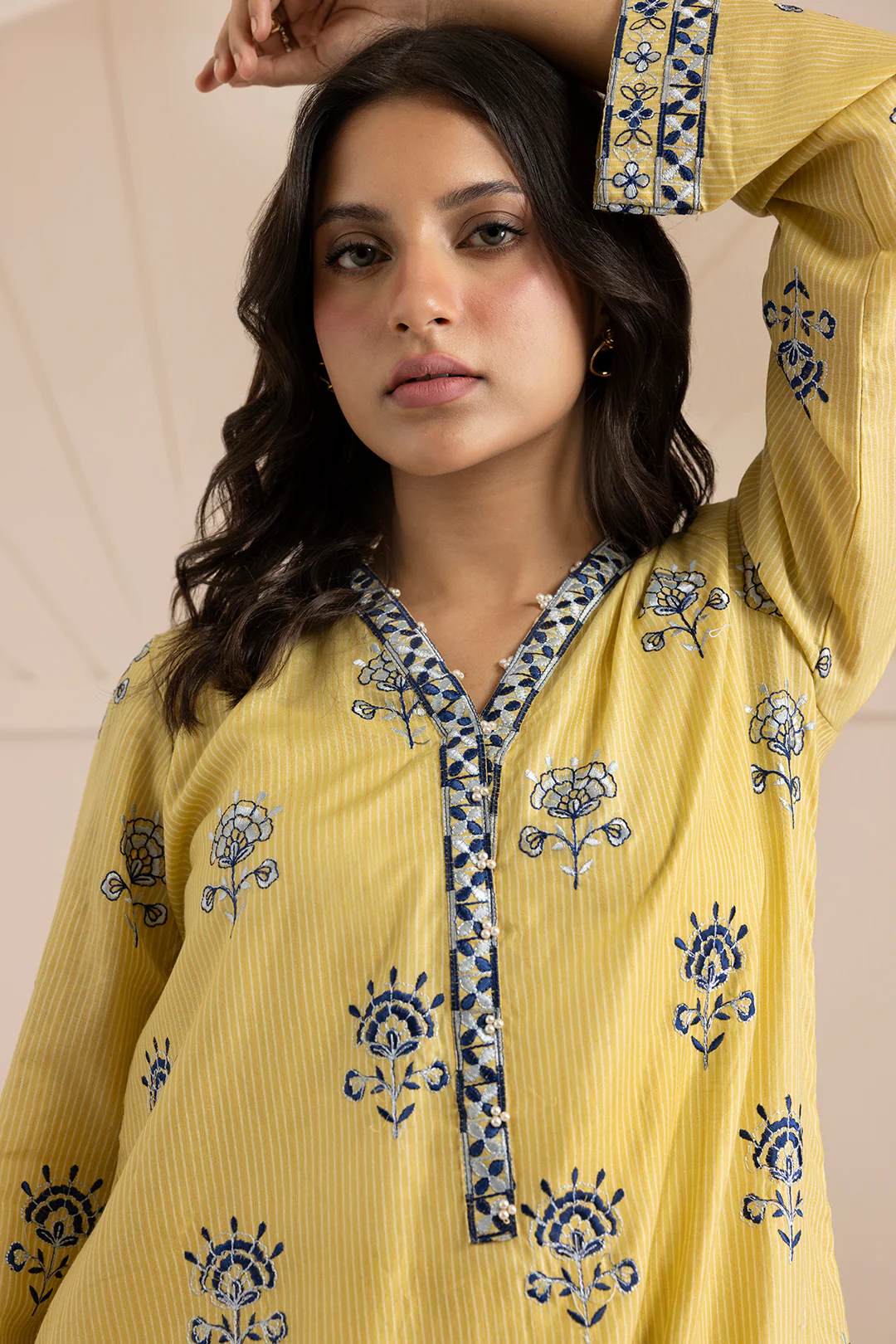 Embroidered Kurta Trouser - 2673 - Image 4