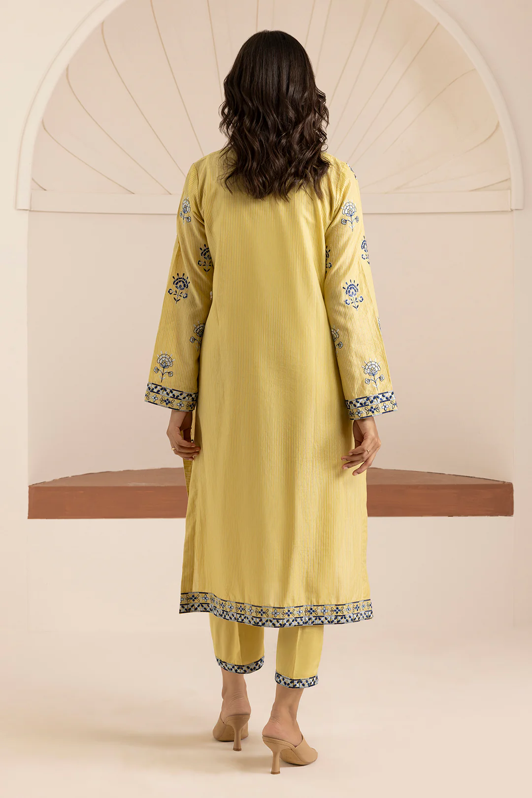 Embroidered Kurta Trouser - 2673 - Image 9